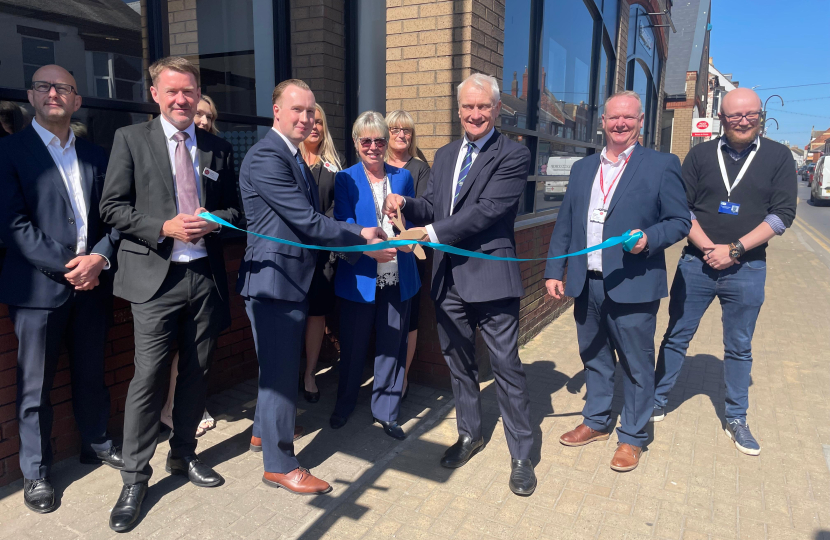 Graham Stuart cutting ribbon at Withernsea Banking Hub 9th May 2025