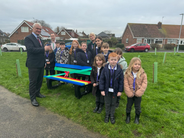 Graham Stuart MP cutting ribbon Keyingham Primary School