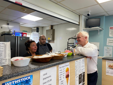 Graham Stuart MP speaking to staff at SHoRes 14th July 2023